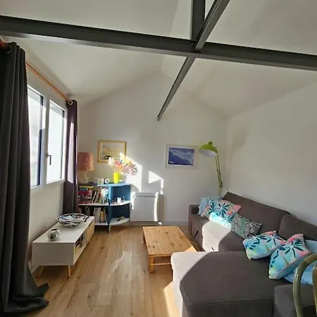 Maisonnette Centre Bourg Feriehus