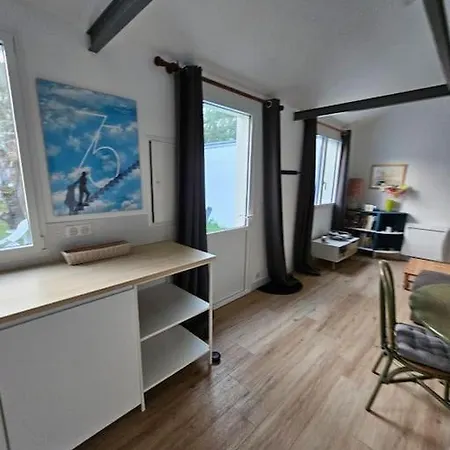 Maisonnette Centre Bourg Feriehus